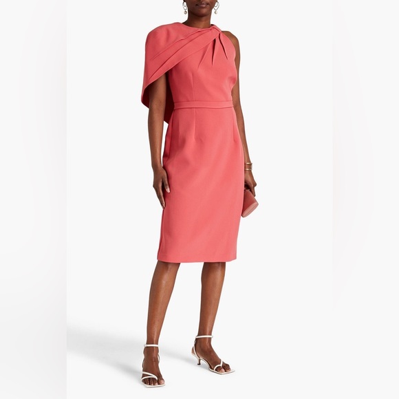 Safiyaa Carpianne Cape Dress - Picture 4 of 15